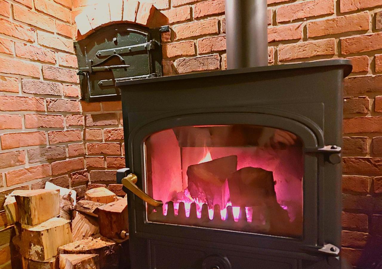 Romantic Lakeside Cottage By The Beach! With Super Cosy Log Burner! The Perfect Escape To Your Home From Home By The Sea! So Relaxing - You Won'T Want To Leave! Pet Friendly! Mablethorpe Εξωτερικό φωτογραφία