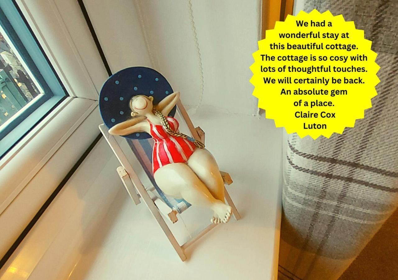 Romantic Lakeside Cottage By The Beach! With Super Cosy Log Burner! The Perfect Escape To Your Home From Home By The Sea! So Relaxing - You Won'T Want To Leave! Pet Friendly! Mablethorpe Εξωτερικό φωτογραφία