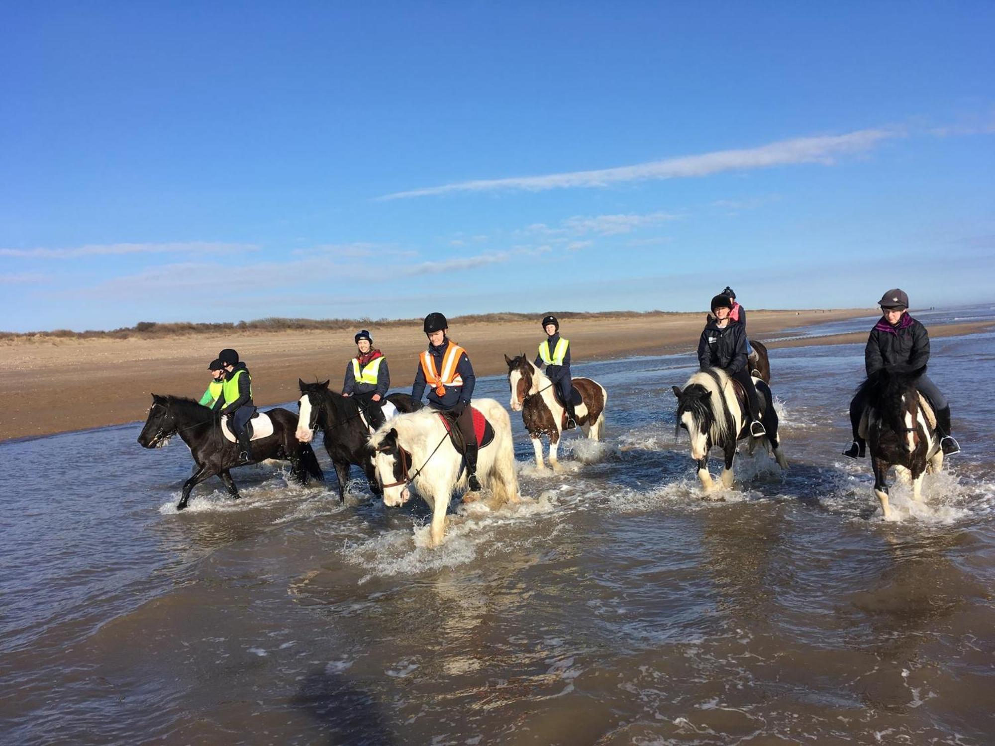 Romantic Lakeside Cottage By The Beach! With Super Cosy Log Burner! The Perfect Escape To Your Home From Home By The Sea! So Relaxing - You Won'T Want To Leave! Pet Friendly! Mablethorpe Εξωτερικό φωτογραφία