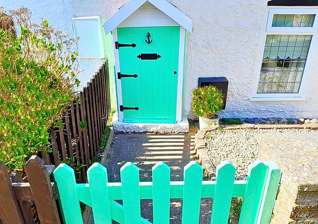 Romantic Lakeside Cottage By The Beach! With Super Cosy Log Burner! The Perfect Escape To Your Home From Home By The Sea! So Relaxing - You Won'T Want To Leave! Pet Friendly! Mablethorpe Εξωτερικό φωτογραφία