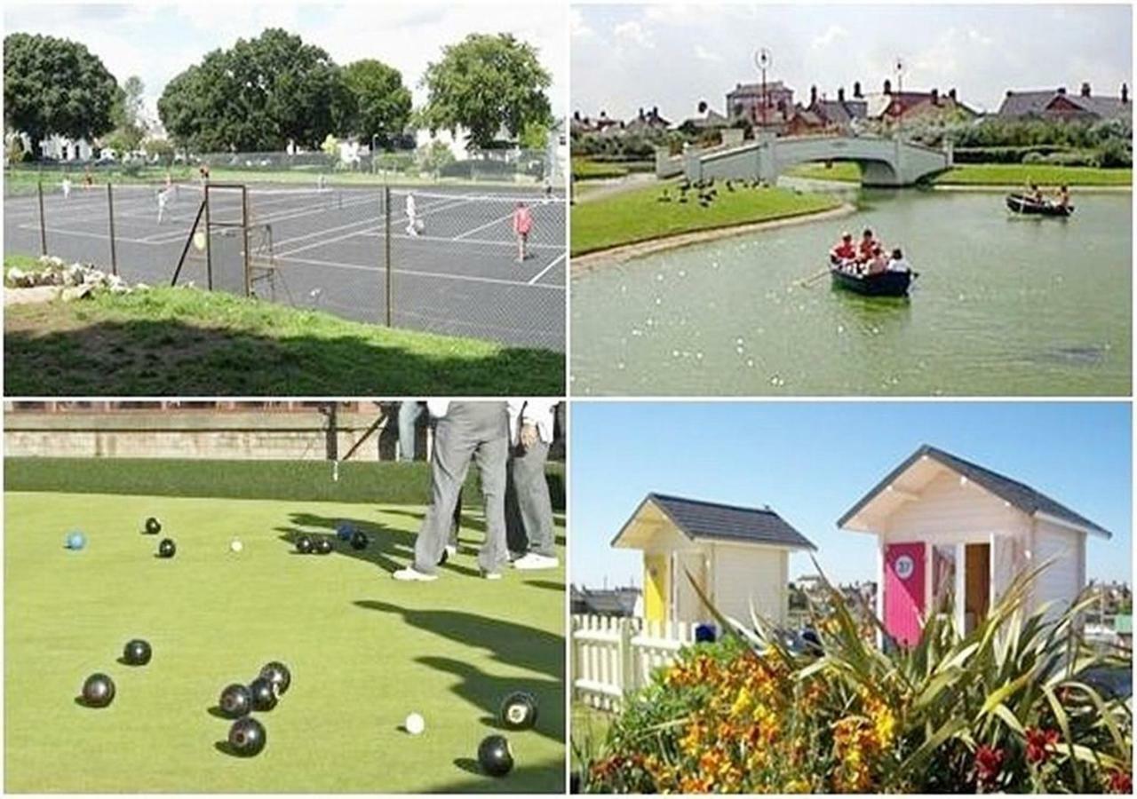 Romantic Lakeside Cottage By The Beach! With Super Cosy Log Burner! The Perfect Escape To Your Home From Home By The Sea! So Relaxing - You Won'T Want To Leave! Pet Friendly! Mablethorpe Εξωτερικό φωτογραφία