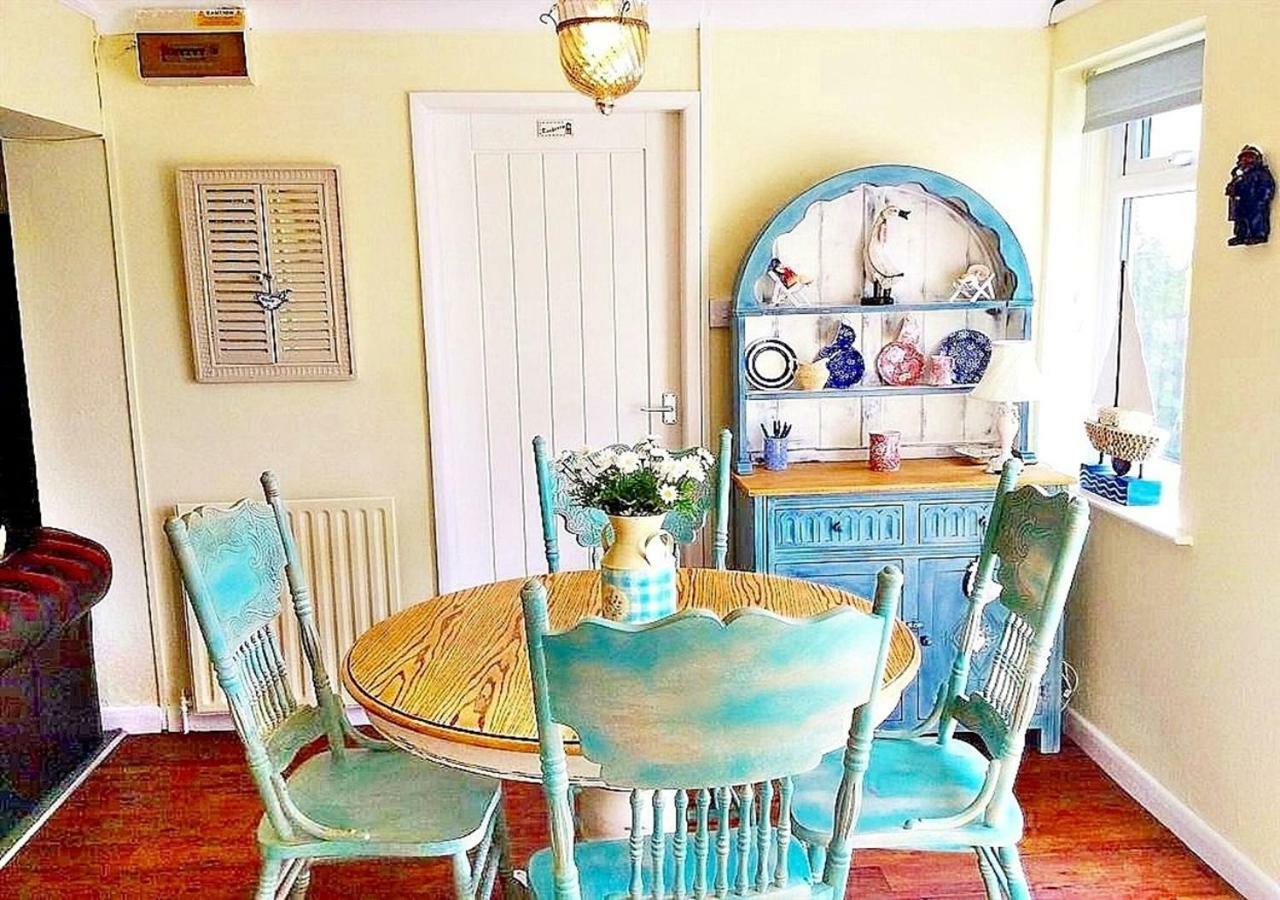 Romantic Lakeside Cottage By The Beach! With Super Cosy Log Burner! The Perfect Escape To Your Home From Home By The Sea! So Relaxing - You Won'T Want To Leave! Pet Friendly! Mablethorpe Εξωτερικό φωτογραφία